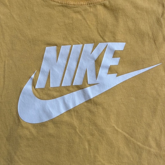 Women’s Nike Sportswear Muscle Tank-Top - Picture 4 of 5